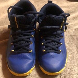 SC-Under Armour basketball shoes